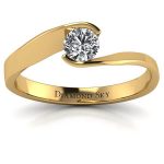 Diamentowy minimalizm - Pierścionek zaręczynowy z żółtego złota z brylantem