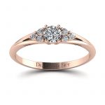 Wytworna elegancja - Pierścionek zaręczynowy z różowego złota z diamentami