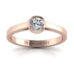 Współczesny minimalizm - Pierścionek zaręczynowy Diamond Sky z różowego złota, diament 0,26 ct SI2/H