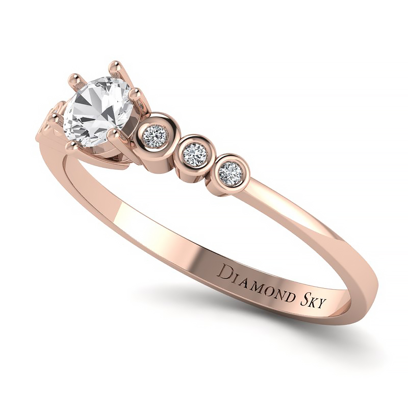Pierścionek-zaręczynowy-z-różowego-złota-z-białym-szafirem-i-diamentami-harmonia-2