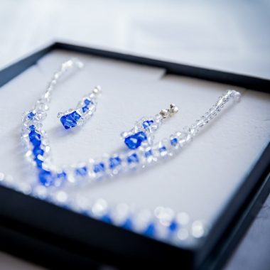 Biżuteria do ślubu – złoto czy srebro?