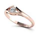 Pierścionek-Diamond-Sky-różowe-złoto-diament-0,3-ct-Nowoczesna forma