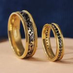 fantazja-ornamentu-na-zawsze-komplet-obraczek-diamond-sky-zolte-czarne-zloto-1