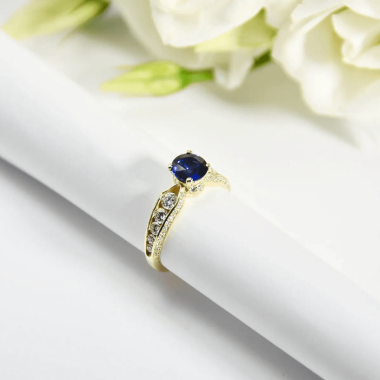 Ametyst, szafir, topaz – co warto wiedzieć o tych kamieniach?