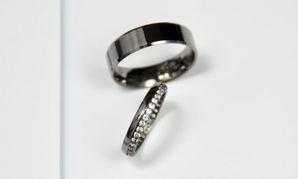 czarne obrączki z diamentami Diamond Sky