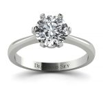 Szlachetny urok - Klasyczny pierścionek z białego złota z diamentem 1.00ct