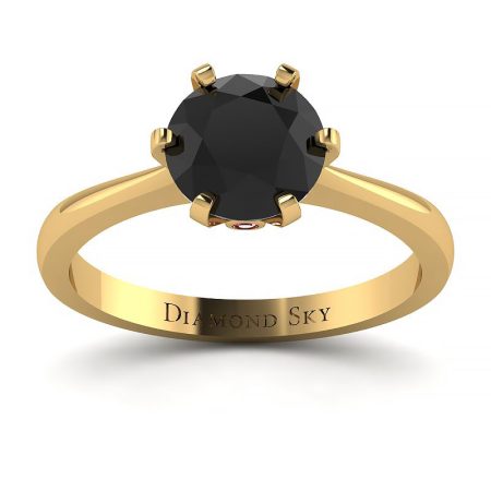 Szlachetny urok - Klasyczny pierścionek z żółtego złota z czarnym diamentem 1.00ct