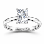 The Magic Of Love - Pierścionek zaręczynowy z platyny z diamentem o szlifie szmaragdowym