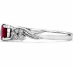 pierscionek-zareczynowy-biale-zloto-585-rubin-diamenty-na-front-diamond-sky