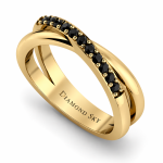obraczka-w-zoltym-zlocie-z-czarnymi-diamentami-diamentowa-fala-4