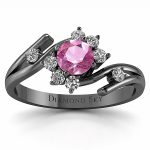 Pierścionek zaręczynowy Diamond Sky, czarne złoto, różowy szafir z diamentami - Kwiat piękna